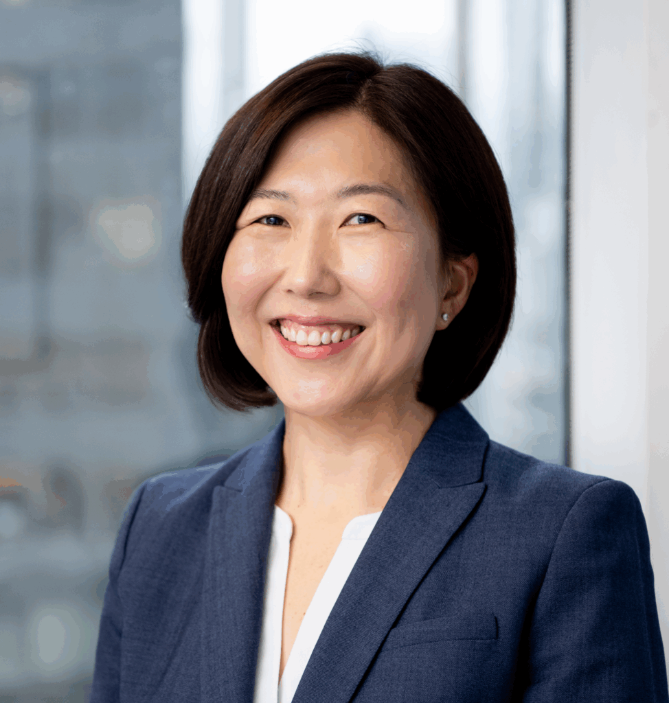 <p><strong>Elise Chong</strong></p>